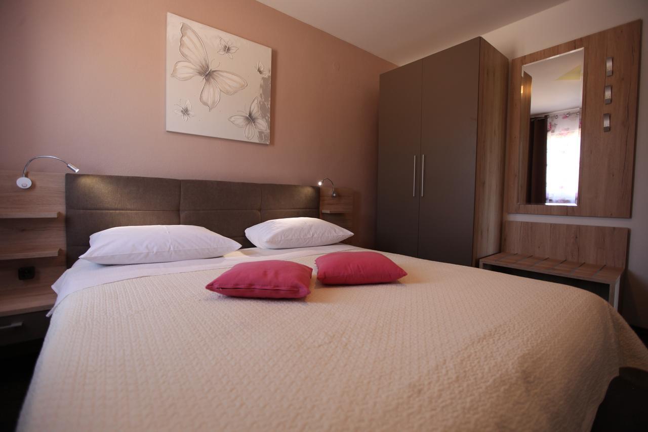 Ana & Marija Apartment Kaštela Екстериор снимка
